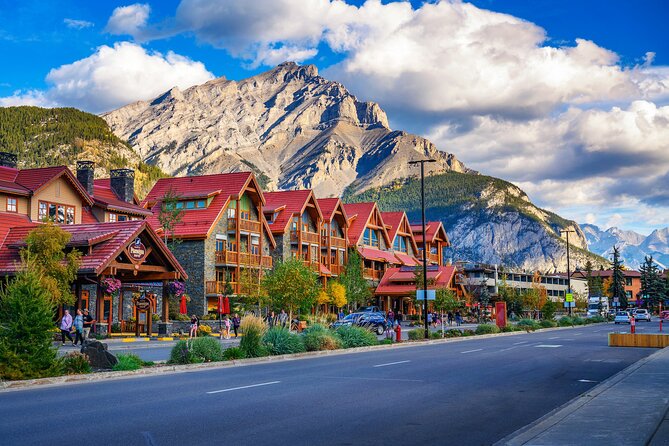 2-3 Days Lake Louise Moraine Gondola Johnston Canyon Icefield - Columbia Icefield Discovery Centre: what’s included and what’s extra