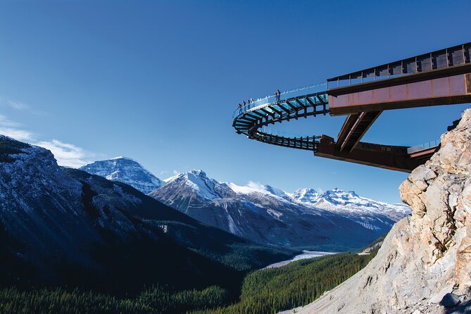 3-Day Canadian Rockies Tour: Yoho & Jasper National Park - Photo time, crowd energy, and staying in sync with the group