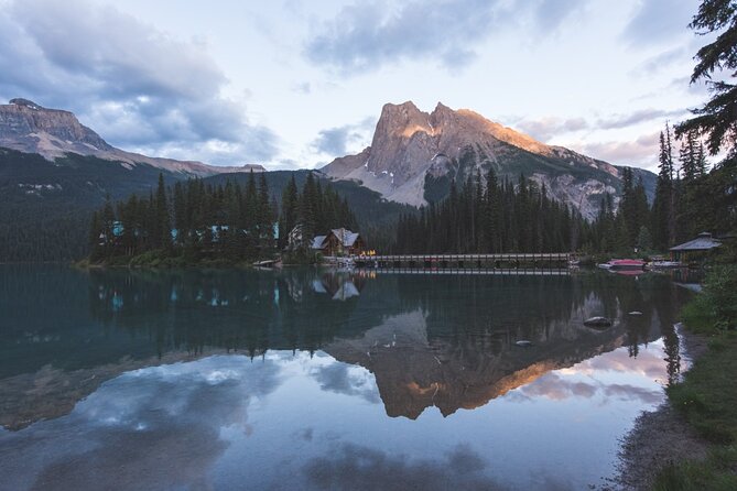 5-Day Banff Self-Guided package with Moraine & Lake Louise Tour - Moraine Lake and the Valley of the Ten Peaks: Short Visit, High Impact