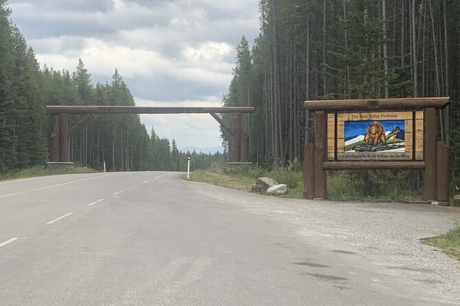 Airport Shuttle: Lake Louise <---> Calgary - Who This Shuttle Fits Best (And Who Might Want Something Else)