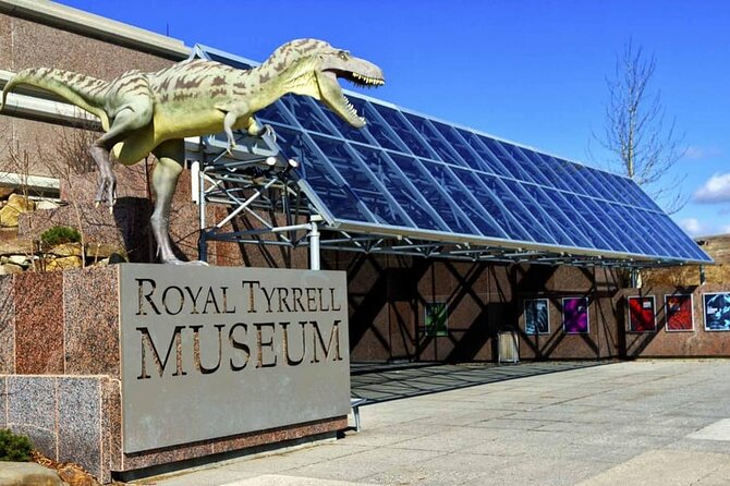 Badlands Tour: Drumheller with Museum, Hoodoos & Dinosaurs - From Calgary to Drumheller: 10 hours with real time for the main acts
