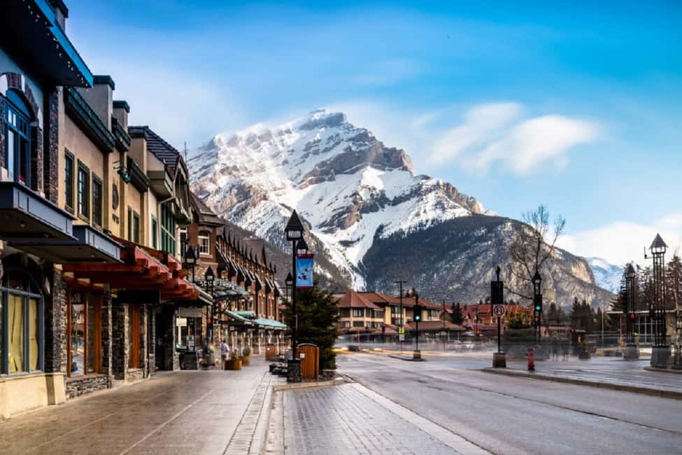 Banff/Calgary:Banff National Park&Johnston Canyon 1-Day Tour - Getting picked up in Calgary or Banff (and why that matters)