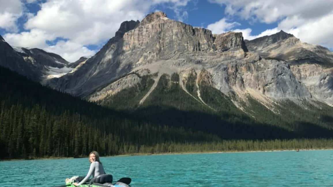 Banff/Canmore: Emerald Lake & Takakkaw Falls - Morning Pickup and the Comfort of the Van