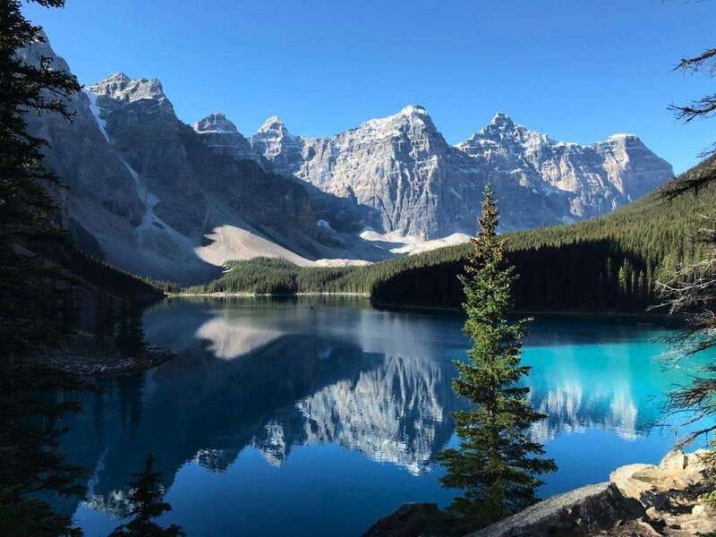 Banff/Canmore- Moraine Lake & Louise-Morning or Sunset Tour - Morning or Sunset: How the timing changes everything