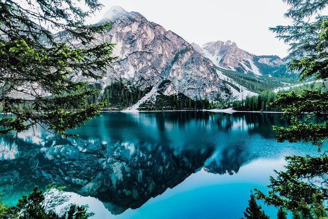 Banff/Canmore Shuttle to Moraine Lake and Lake Louise(1.5h each) - Transportation: comfort, group size, and why the ride matters