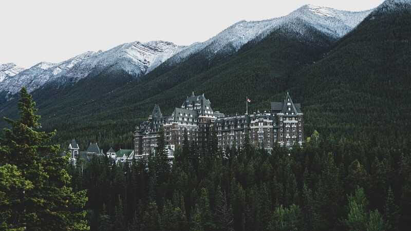 Banff: In-Depth Banff Area & Canyon Day Tour - Winter readiness: crampons, timing, and weather swaps