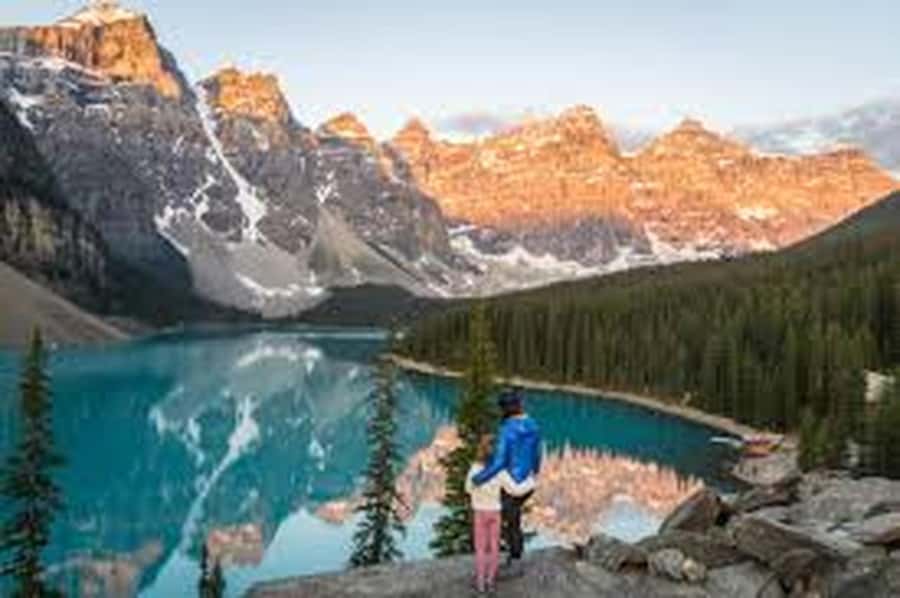 Banff, Lake Louise, Moraine ,Emerald & Johnston Canyon tour - How the day’s 11-hour rhythm feels in real life