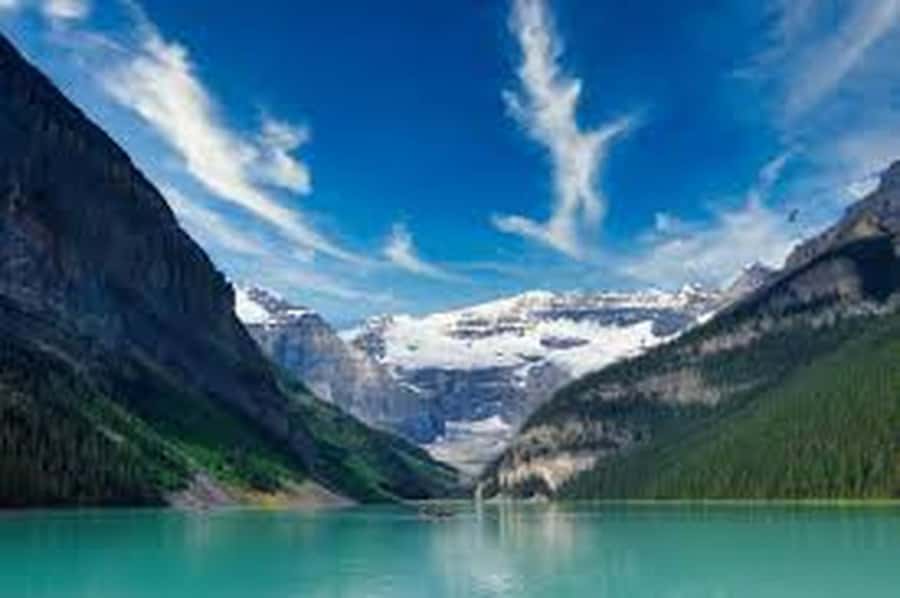 Banff, Lake Louise, Moraine ,Emerald & Johnston Canyon tour - Price and value: what $57 really buys you