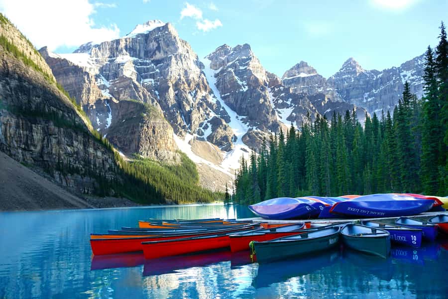 Banff: Lake Louise,Lake Minnewanka,Emerald Lake & Banff Town - Key things that make this day trip work