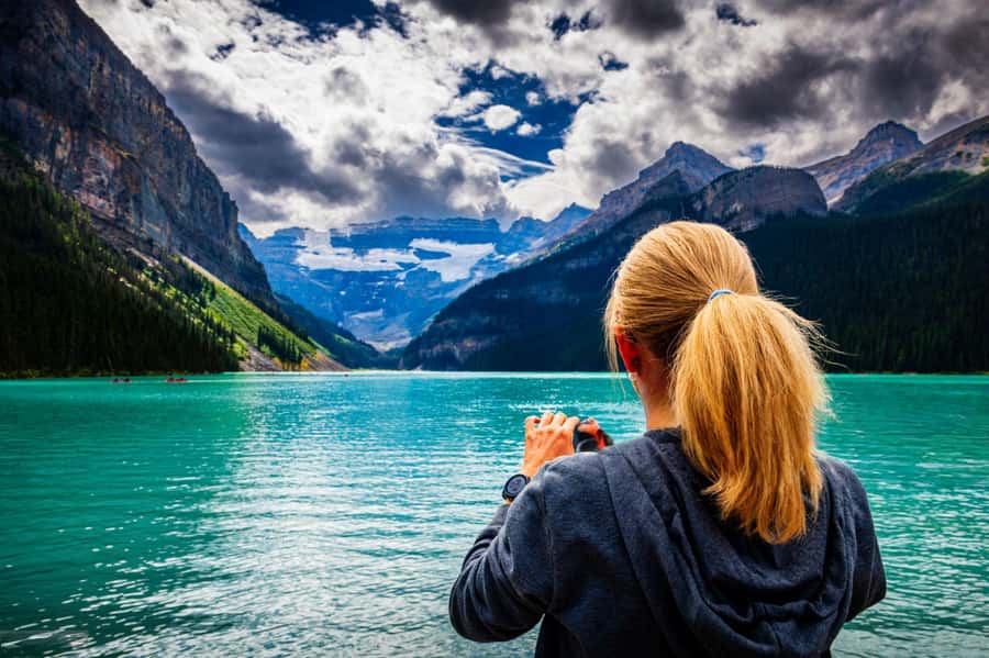 Banff: Lake Louise,Lake Minnewanka,Emerald Lake & Banff Town - Two Jack Lake: calm reflections near Mount Rundle