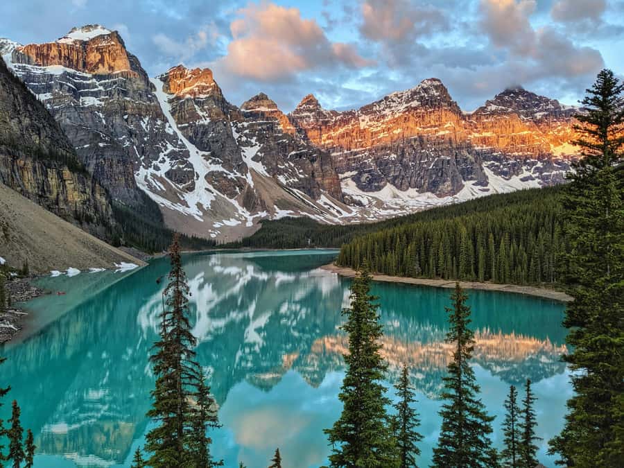 Banff: Lake Louise,Lake Minnewanka,Emerald Lake & Banff Town - How the Banff–Yoho loop is paced (and why it matters)