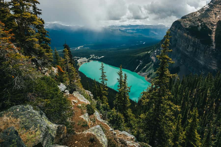 Banff: Lake Louise,Lake Minnewanka,Emerald Lake & Banff Town - Price: is it a good deal for what you get?