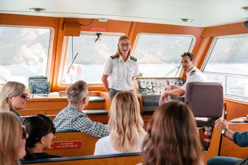 Banff: Lake Minnewanka Cruise - The underwater town of Minnewanka Landing: the stories that make the lake stick