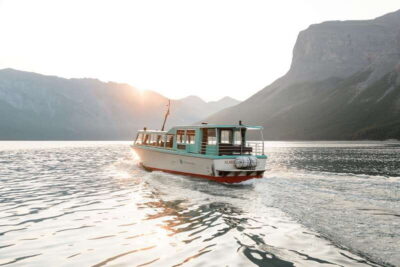 Banff: Lake Minnewanka Cruise - Wildlife spotting from the shoreline: what you should watch for