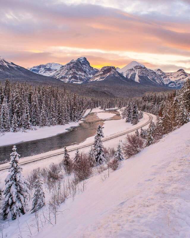 Banff Private Full-Day Tour Lake Louise, Gondola & more - Cliffhouse Bistro Coffee Stop: Simple Break, Big Payoff