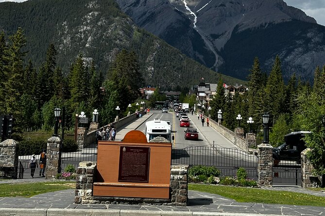 Banff Top Lakes and Banff Town Day Trip From Calgary - Emerald Lake: easy loop walks and the best photo timing
