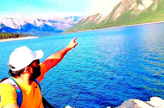 Calgary Airport to Banff and Beyond Transfer Service - Mobile Ticket and Confirmation: Simple, Modern, Helpful