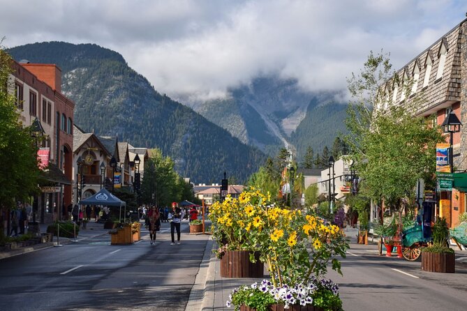 Calgary/Banff: Gondola, Upper Hot Spring, Bow Fall & Top 3 Lakes - Lake Minnewanka: glacial views and a story you can picture