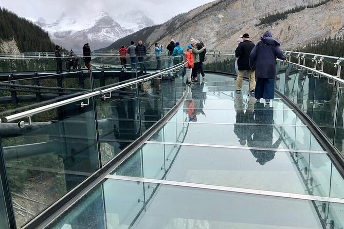 Calgary: Columbia Icefield, Skywalk, Crowfoot Glacier and Lakes - Calgary to the Icefields Parkway: how the 12-hour day really feels