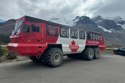 Calgary: Columbia Icefield, Skywalk, Crowfoot Glacier and Lakes - Crowfoot Glacier and Waterfowl Lakes: small-time stops with big views