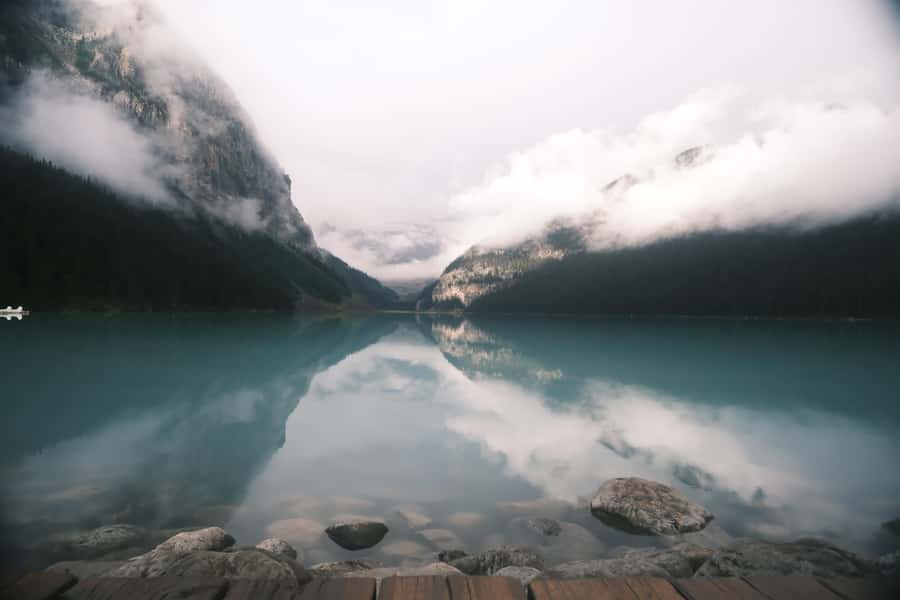 Calgary:Moraine Lake Sunrise & Lake Louise & Wildlife Safari - Sunrise to Moraine Lake: why the early start is the whole point