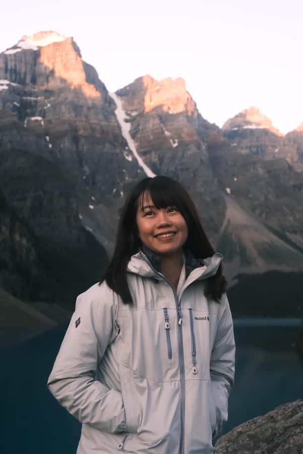 Calgary:Moraine Lake Sunrise & Lake Louise & Wildlife Safari - Bow Valley Parkway wildlife safari: 75 minutes that can feel like a mini-quest
