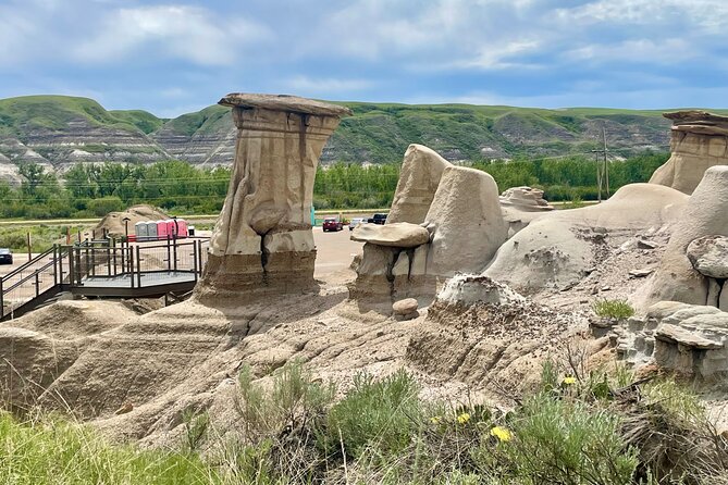 Day of Dinosaurs & Hoodoos from Calgary to Drumheller Badlands - Small-Group Comfort and the Role of Your Guide