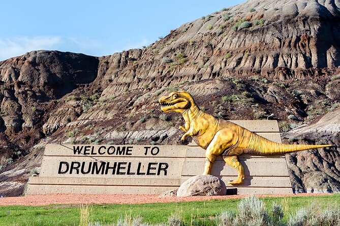Dinosaurs, Canyons & Ghost Towns: Ultimate Drumheller Day Tour - Horseshoe Canyon Walk: A 3.9-km Loop With Real Badlands Feel