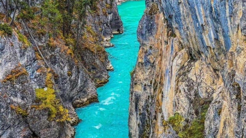 Emerald Lake, Moraine, Louise, Johnston Canyon & Banff Town - Key highlights I’d plan around