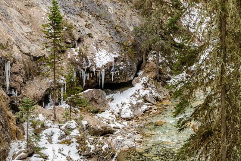 From Banff: Johnston Canyon Guided Icewalk - The 5-hour flow from Mount Royal Hotel to the Upper Falls finale