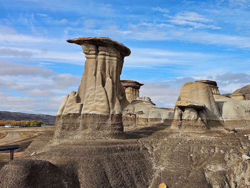 From Calgary: Drumheller Private Tour, Full day sightseeing - Horseshoe Canyon: easy walking, big views