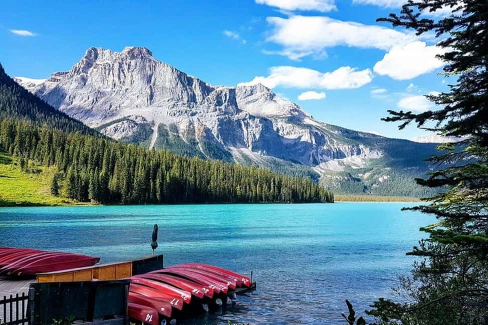 From Calgary: Explore 4 Stunning Lakes in Banff & Yoho - Emerald Lake in Yoho: The Most Comfortable Long Stop