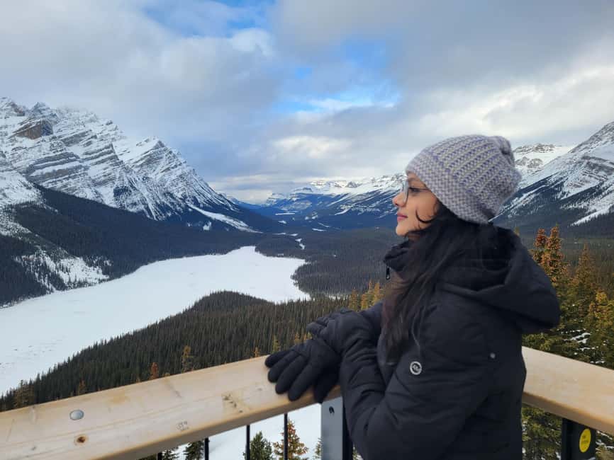 From Canmore/Banff: Icefields Parkway & Abraham Lake Bubbles - Price and Value for Private Winter Driving