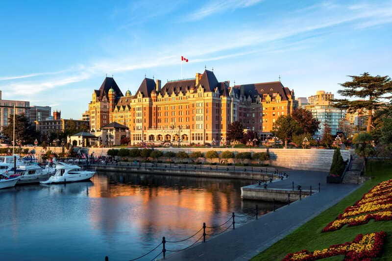 From Vancouver: Victoria, BC Ferry, Butchart Gardens Tour - Afternoon Tea Option: When That Extra Hour Might Be Your Best Choice