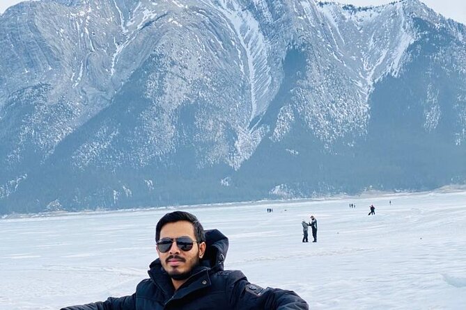 Icefields Parkway and Abraham Lake Bubbles Private Tour - Lake Louise in winter: lake views, chateau energy, and the final photo push