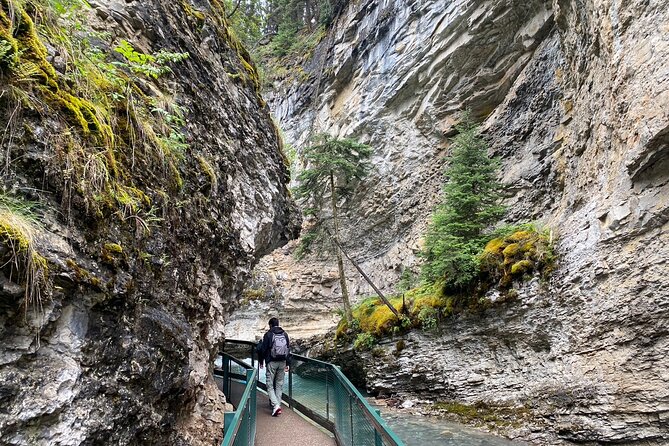 Johnston Canyon, Marble Canyon Hiking and Banff Town day tour - Banff Town lunch time: a real break after canyon walking