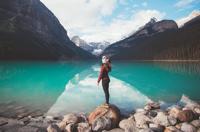 Lake Louise, Emerald Lake and Johnston Canyon Tour - Lake Louise: the classic turquoise view with autumn-to-winter lighting