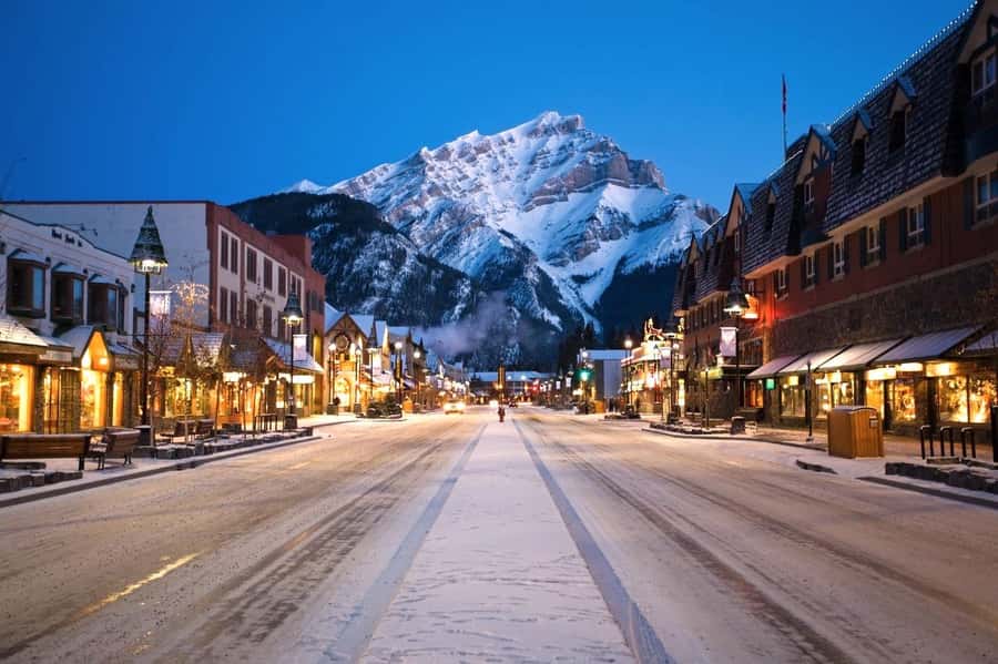 Lake Louise, Moraine, & Emerald: From Calgary/Canmore/Banff - Moraine Lake timing: why June to October changes everything