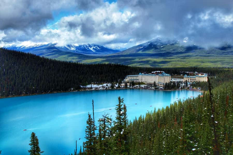 Lake Louise,Moraine,Emerald Lake,Johnston Canyon & BanffTour - Lake Louise: Glacial Water, Easy Photos, Real Time Management