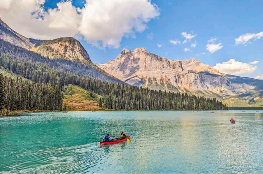 Louise, Moraine/Bow, Emerald, Peyto- 4 Lake Tour - Morning pickup: Calgary, Canmore, or Banff departures