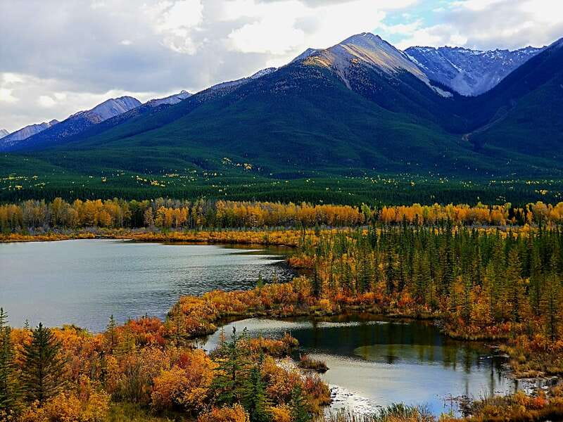 Minnewanka/Banff Gondola/Johnston Canyon/Moraine Lake Louise - Pickup from Calgary, Then Into Banff’s Big Distances