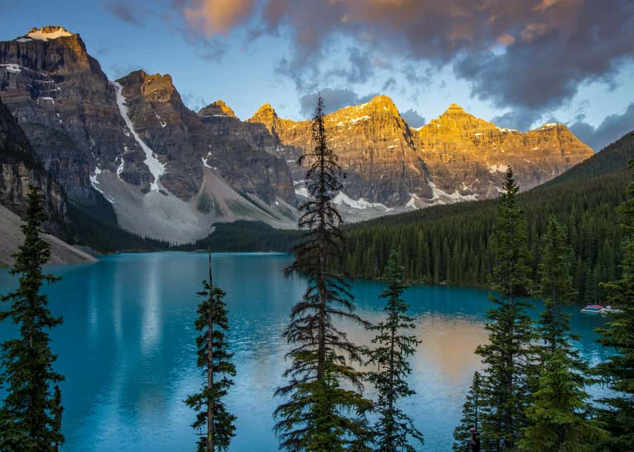 Moraine Lake 1.5hr & Lake Louise Shuttle from Canmore/Banff - A Small Note on Group Size and Tips