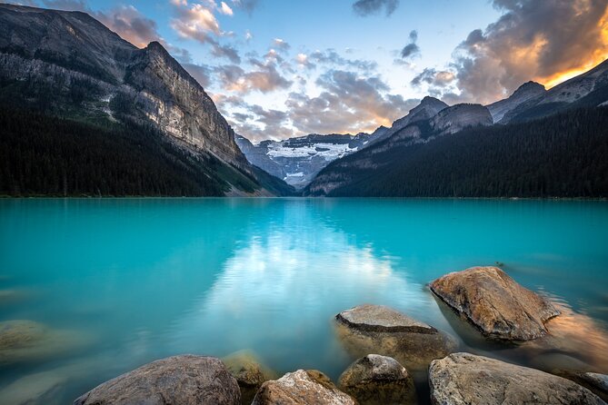 Moraine Lake and Lake Louise day Tour from Canmore and Banff - Guide quality: how Anthony and Oscar tend to shape the day