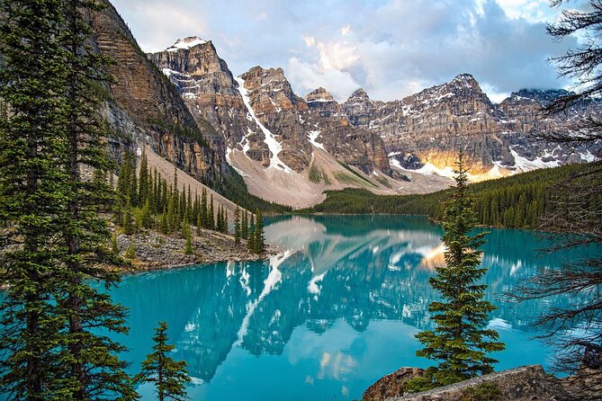 Moraine Lake and Lake Louise Tour from Calgary - Canmore - Banff - Lake Louise and the Chateau Views: Where the Day Starts