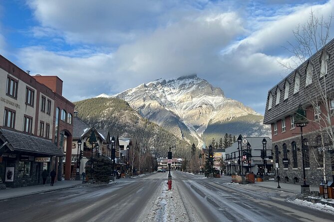 Moraine Lake Banff Town Lake Louise Johnston Canyon - The vehicle day: timing, seating reality, and how to make it easier