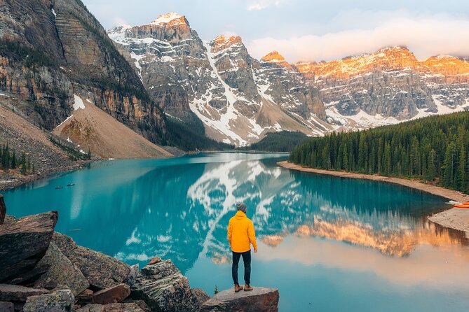 Moraine Lake Sunrise & Lake Louise Golden Hour Experience - Stop 1 and 2: short waits, then a real push toward Moraine