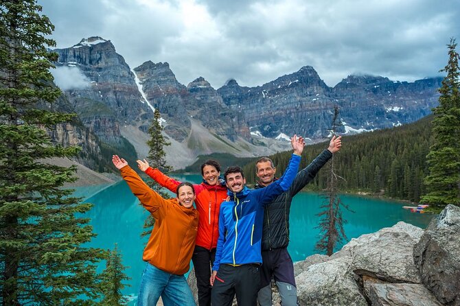 Moraine Lake Sunrise: Premium Tour from Canmore & Banff - Guide quality can change the vibe (so plan to stay proactive)