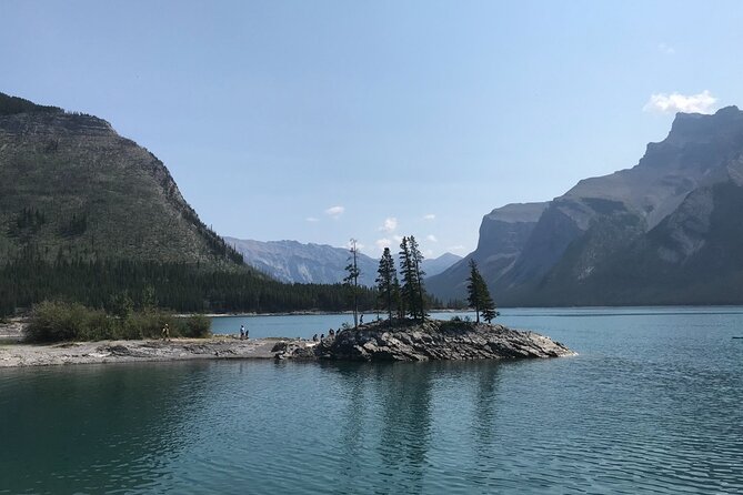 Private Airport Transfer: Calgary to Banff, Canmore, Lake Louise - Price and value: $444.76 per group up to 6