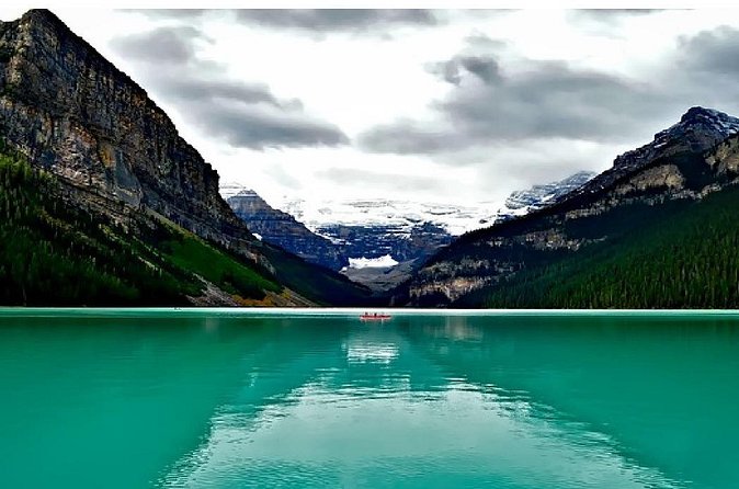 Shuttle from Banff or Canmore to Moraine Lake and Lake Louise - Stop 1: Moraine Lake with a full hour to walk and photograph