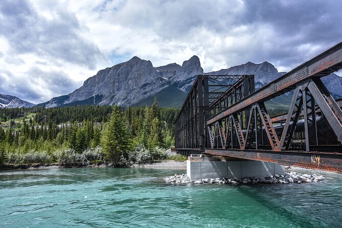 The Sights of Canmore: a Smartphone Audio Walking Tour - Stop-by-stop: from galleries to the Big Head that names the town